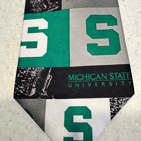 Michigan State Spartans Block & Play Tie
Necktie. Ralph Marlin. Go Green…Go… - Picture 3 of 15